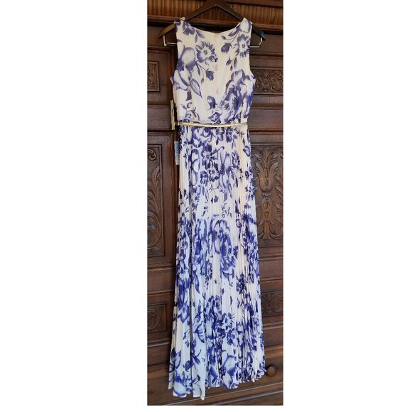 Floral Maxi Dress - Picture 8 of 10